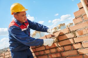 Trouver un maçon à Luçon : missions, certifications et conseils pour bien choisir